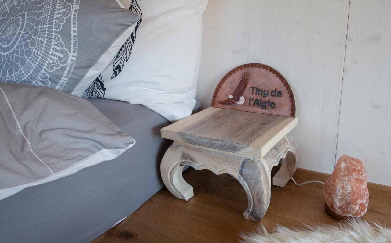 Tiny De L'Aigle Apartment Villeret Bagian luar foto